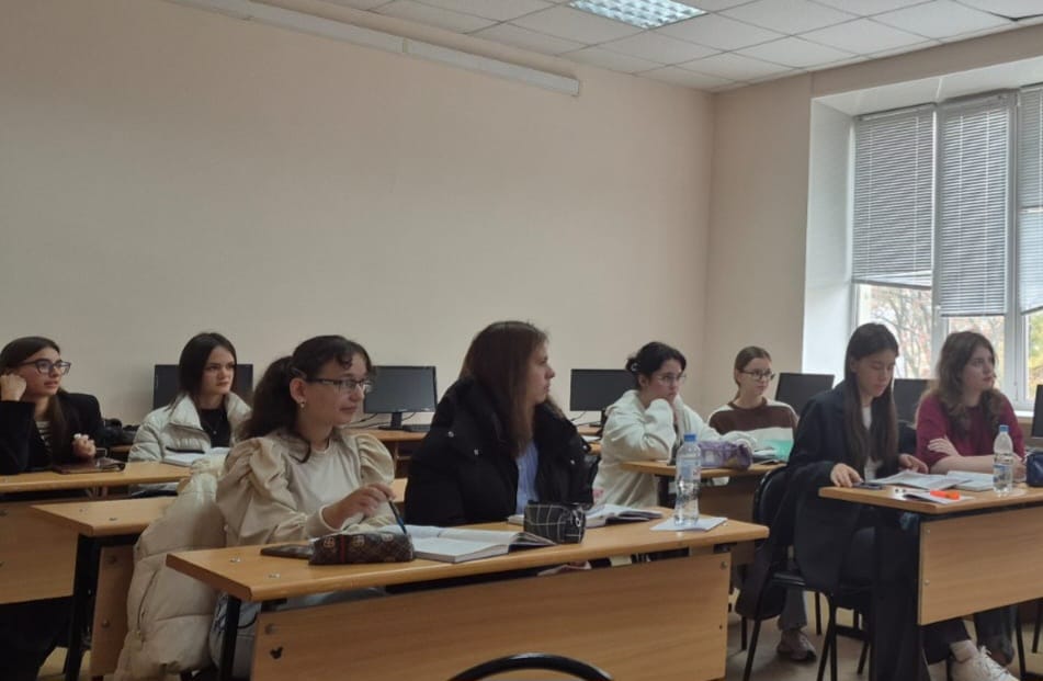 Мероприятие в формате Выпускники - студентам